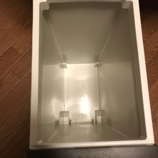 蓋つきスリムゴミ箱 20ℓの画像