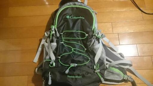 コロンビア★バックパック★中古★黒\u0026蛍光色★キャンセルにより再受付中