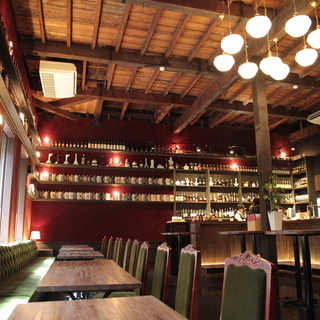 アルバイトスタッフ大募集！大正ロマン溢れる空間でお酒に囲まれて働いてみませんかの画像