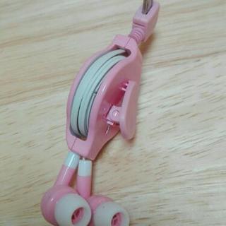 ほぼ新品！microUSB接続イヤフォンの画像