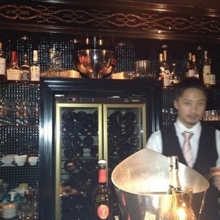 会員制の六本木シャンパンバーで働きませんか？の画像