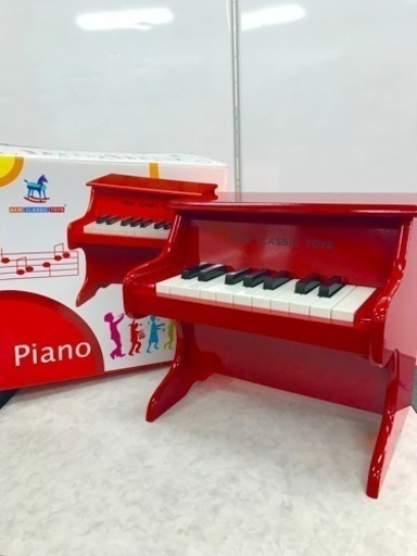 NEW CLASSIC TOYS ピアノ 赤