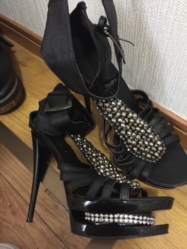 サンダル、ヒールサンダル