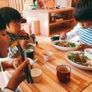 親子カフェ ２月１４日 手形アート＆ランチ会 − 神奈川県