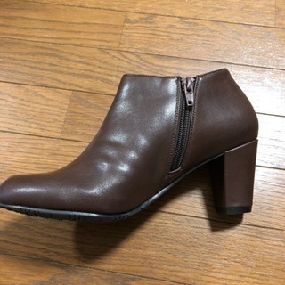 ショートブーツの画像