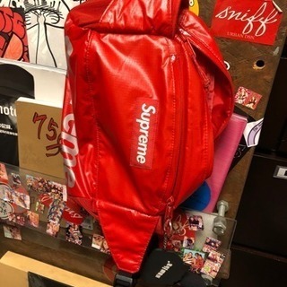 supremeバッグ赤1白1