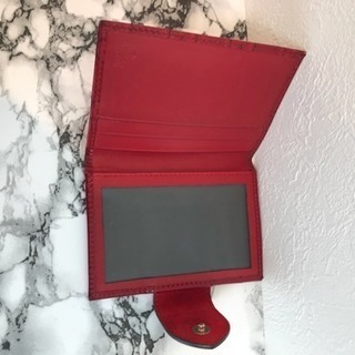 GUCCIエナメルパスケースの画像