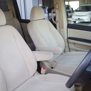 【誰でもクルマがローンで買えます】Ｈ17年11月　ステップワゴン G L パッケージ　 HIDライト　キーレスエントリー　DVDナビ　詳細は【0289-77-5566】迄♪の画像