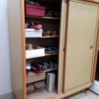 処分価格❗【リブラ店】値下げ♪ レトロな下駄箱の画像