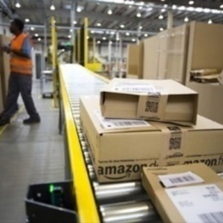 amazon商品の配達(軽貨物車)の画像