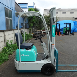 バッテリー　0.5トン(500kg)　フォークリフト　の画像
