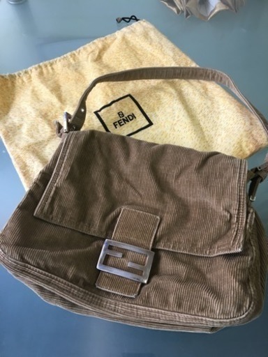 FENDIバック 2,000円