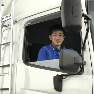 福利厚生充実！！　 仕事量安定　大型トラックドライバー募集　32万円～の画像