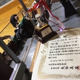 東京都中央区で活動するバレーボールチームです。高校3年生以上男女、経験、他チーム両立問わず極力練習に参加出来る人募集。男子6.9人女子6人.混合6人に参加してます。 - 中央区