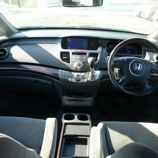 ホンダ人気車種！！！オデッセイ！！！純正HDDナビ＊カードキー＊ウッドコンビハンドル＊サンルーフ＊三列目電動収納の画像