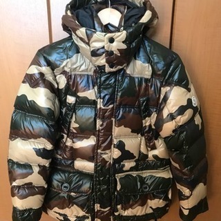 モンクレールダウンカモ迷彩正規品美品(お値下げ)