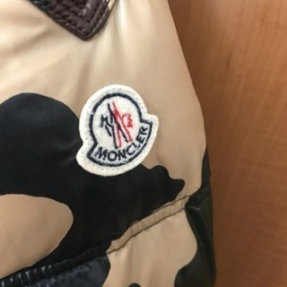 モンクレールダウンカモ迷彩正規品美品(お値下げ)の画像