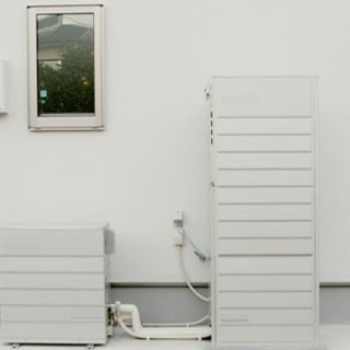 床暖房　エネファームなどの施工スタッフ　自立できる技術、生活力を保証します。の画像