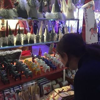 御堂筋線沿い、子無し夫婦。