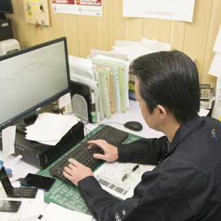 倉庫事務及び倉庫内作業/鴻野山倉庫の画像