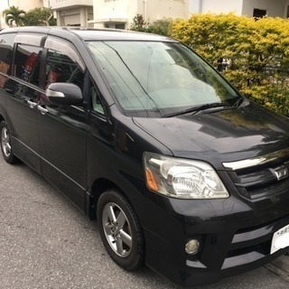 トヨタ ノア Ｓ  8人乗りの画像
