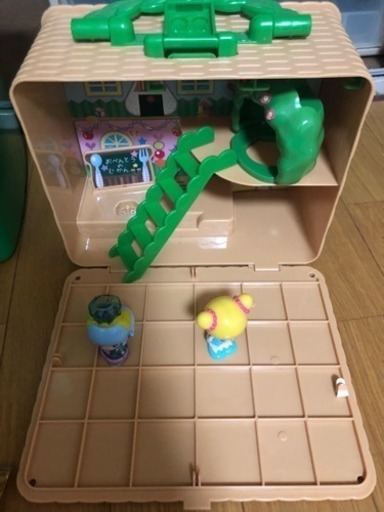 こえだちゃんのさくらんぼ幼稚園