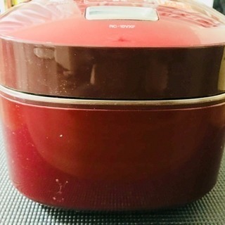 炊飯器（TOSHIBA,RC-10VXF）※故障品の画像