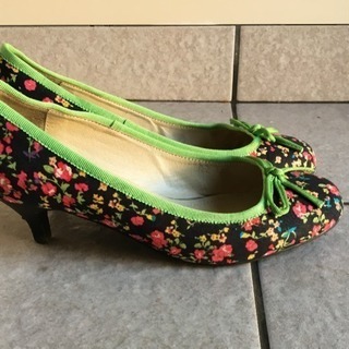 オリエンタルトラフィック  小花柄春パンプスの画像