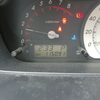 イスト平成14年式（2002年）1.5S パール11万ｋｍナビTV　ETCの画像