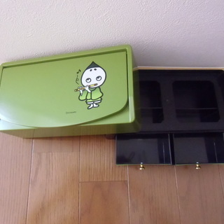 《新品・未使用》 こいまろ ティッシュケース ミラー・小物入れ付き➌の画像