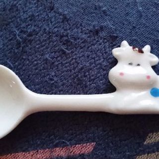 かわいい牛さん陶器スプーン2個セットの画像