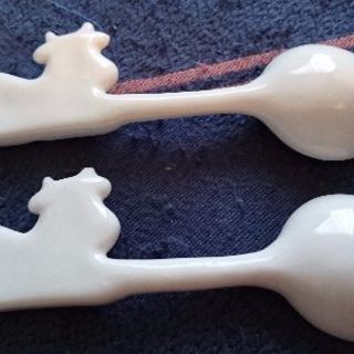 かわいい牛さん陶器スプーン2個セットの画像