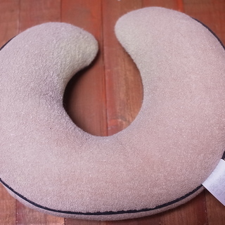 【お子様用】首サポート ネック枕 AILEBEBE  エールベベ☆美品☆の画像
