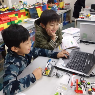 《急募》★未経験者歓迎！★【子ども向けレゴブロック＋プログラミング教室の講師】週1コマからOK♪　学生・主婦(夫)が活躍中！の画像