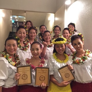 生徒募集🌺 体験に気楽にいらして下さい。癒されるフラダンスをご一緒に楽しみましょう〜〜🌴笑顔で踊れると気持ちもhappy😊の画像