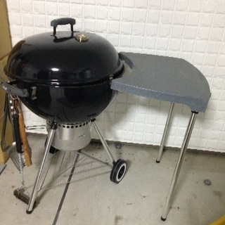 ウェーバーのグリル ピザ焼きキットつき