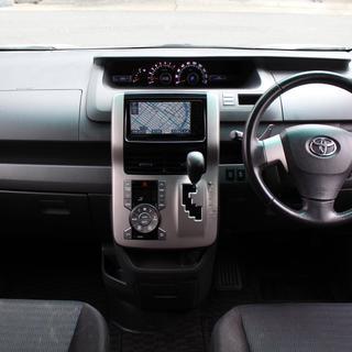 【自社ローン対応】H.21(2009)年 トヨタ ヴォクシー 2.0 ZS 煌 両側パワスラ/ナビ/地デジ/バックカメラ ☆現車確認可の画像