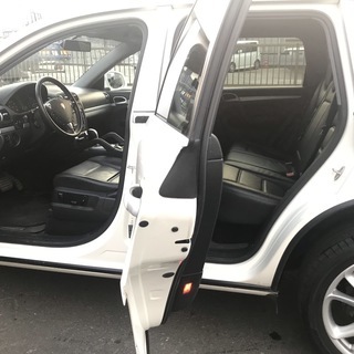 年度末特価！[検付]ポルシェ　カイエン、革、SR、Lの画像