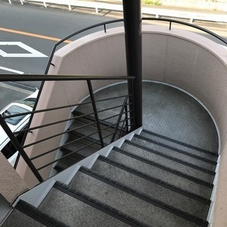守口市・寝屋川市の賃貸マンションで簡単な建物チェックや日常清掃をお願いします。主婦さん活躍中☆巡回清掃スタッフ　【Wワーク・掛け持ち】ご近所さん大歓迎‼>>未経験者でもマニュアルがあるので安心して始められます。の画像