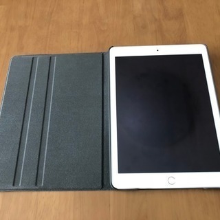 【美品】Apple iPad Air2 Wi-Fiモデル 16G シルバー