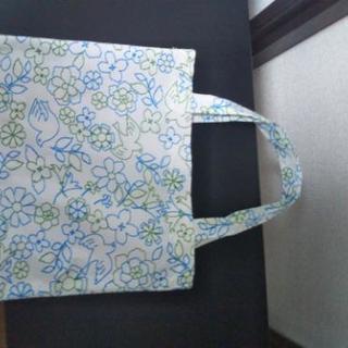 レインポンチョ　花柄の画像