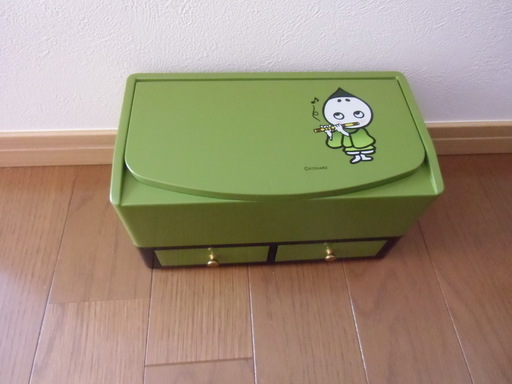 《新品・未使用》 こいまろ テッシュケース　ミラー・小物入れ付き ❷