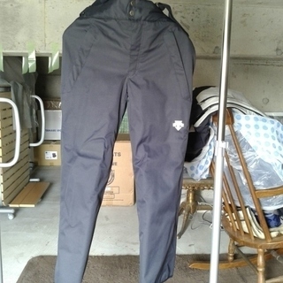 デサント製スキーウェア（メンズ上下）の画像