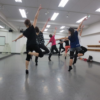 シアターダンス初級　舞台の感動をレッスンで　¥2.000の画像