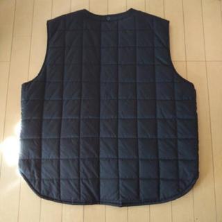 【お取引中です】ナイキ 中綿 ベスト サイズXLの画像