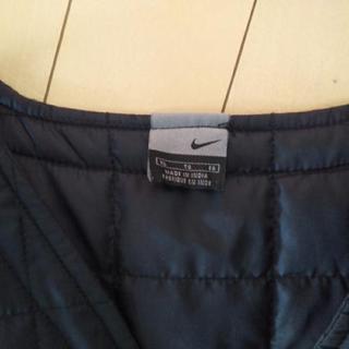 【お取引中です】ナイキ 中綿 ベスト サイズXLの画像