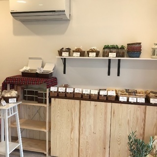 まちの小さなケーキ屋さんで接客&販売のアルバイト♪の画像