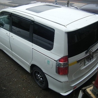 平成19年／11月。車検：31年06月25日まで。136000km。テレビ。ナビ。ETC。サンルーフ。17インチアルミ。の画像