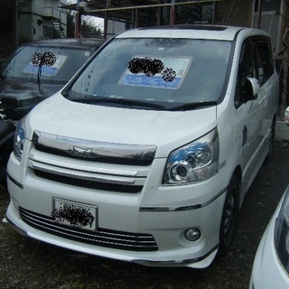 平成19年／11月。車検：31年06月25日まで。136000km。テレビ。ナビ。ETC。サンルーフ。17インチアルミ。の画像