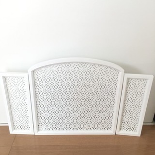 小物や雑貨の背景などに(^^)パーテーションの画像